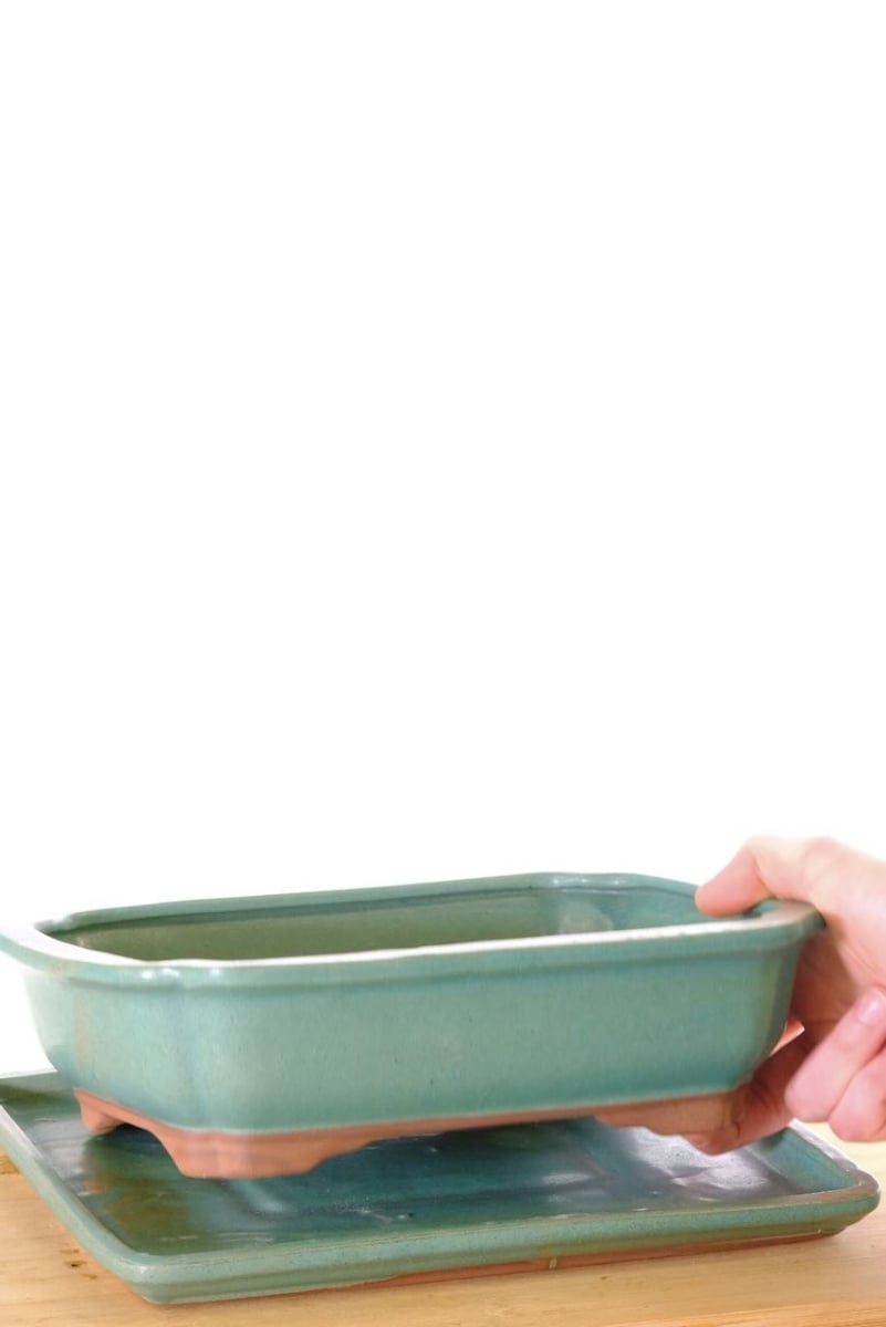 Fluted corners on the pot softens the design